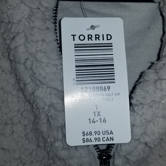 Torrid sherpa zip up - Picture 3 of 3